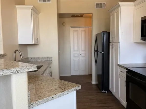 1941 S Pierpont Dr, Mesa, AZ