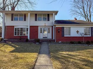 2710 Pendleton Dr, Bloomfield Hills, MI 48304