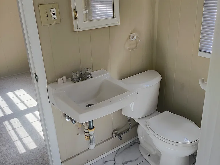 1834 N Quintana St — Photo 19