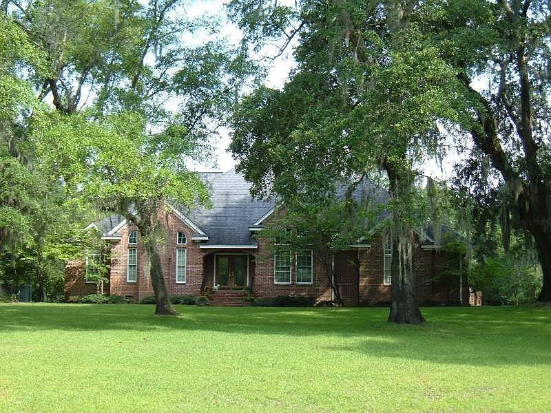 2nd image of 723 Robin Dr