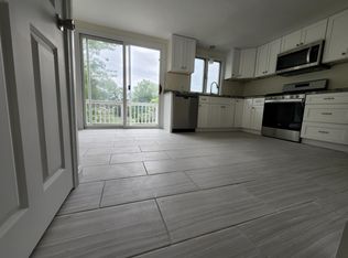 5 Hospital Rd, Riverside, RI 02915