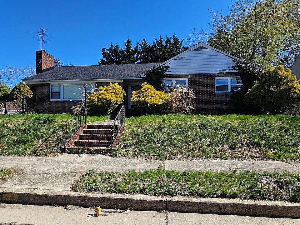 1st image of 262 Morrison Ave