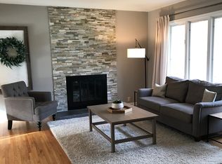 4909 86th St W, Bloomington, MN 55437