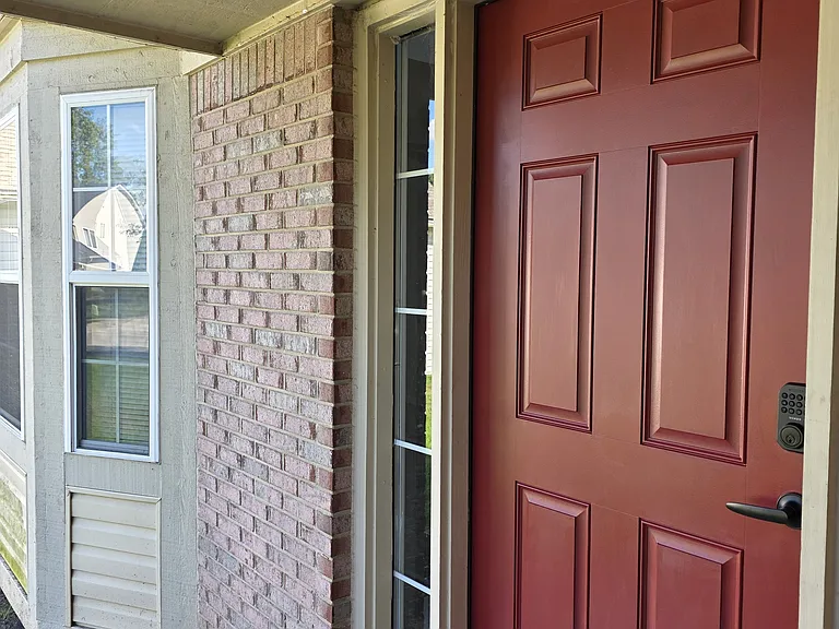 1254 Hartland St — Photo 10