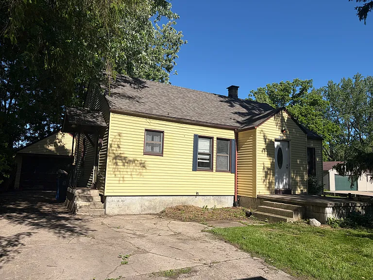 3930 Mack Rd — Photo 1
