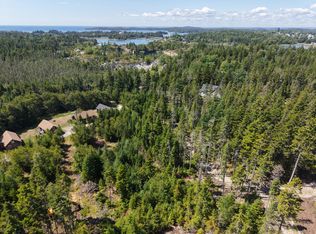 12 Jamestown Road, Vinalhaven, ME 04863