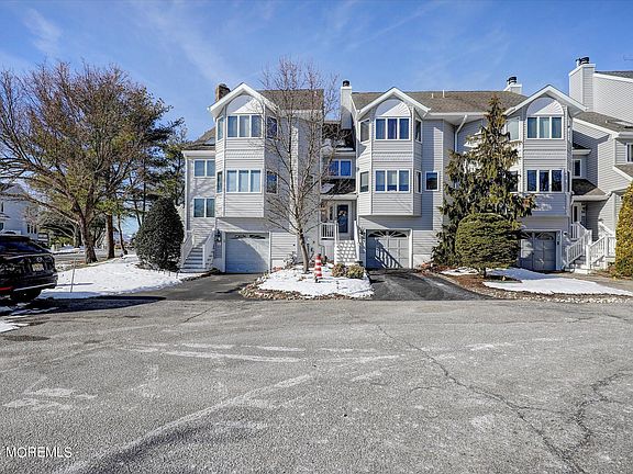 4th image of 12 Rose Court #102