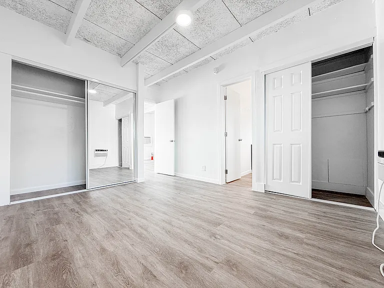 1025 S K St #5 — Photo 9