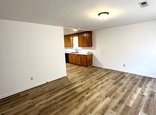 320 W Hampton Ave APT 3, Sumter, SC 29150