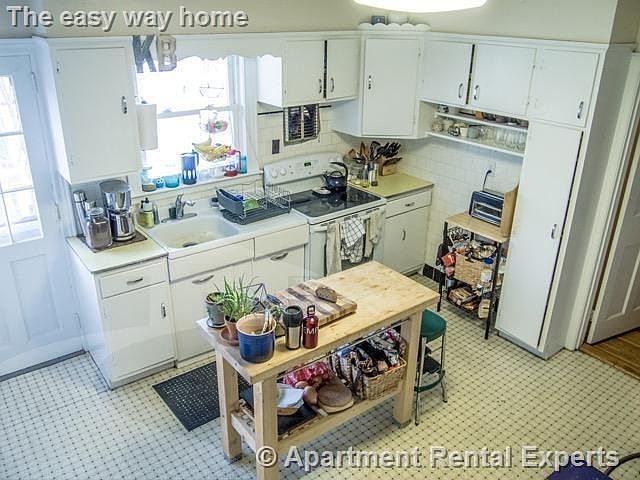 2nd image of 264 Washington St #1