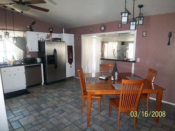 3rd image of 4652 Lakewood Ct