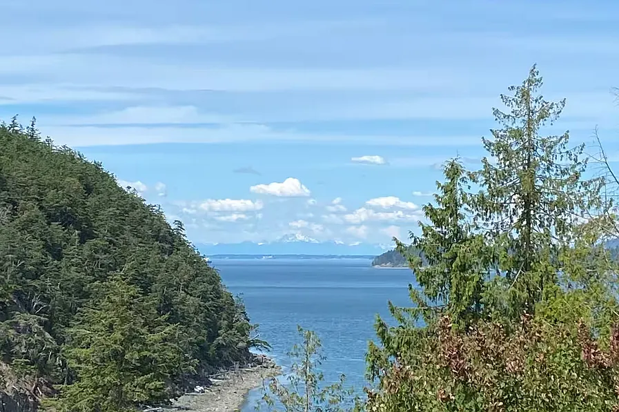 Holiday Blvd, Anacortes — Photo 2