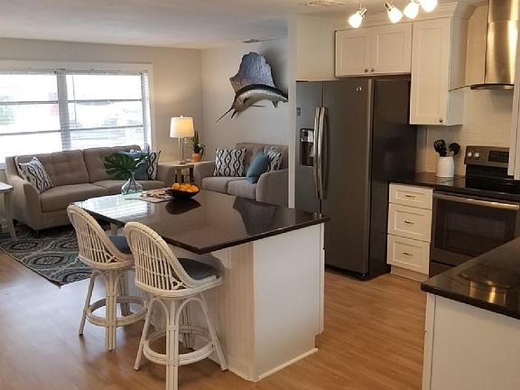 2nd image of 1811 Bayshore Blvd