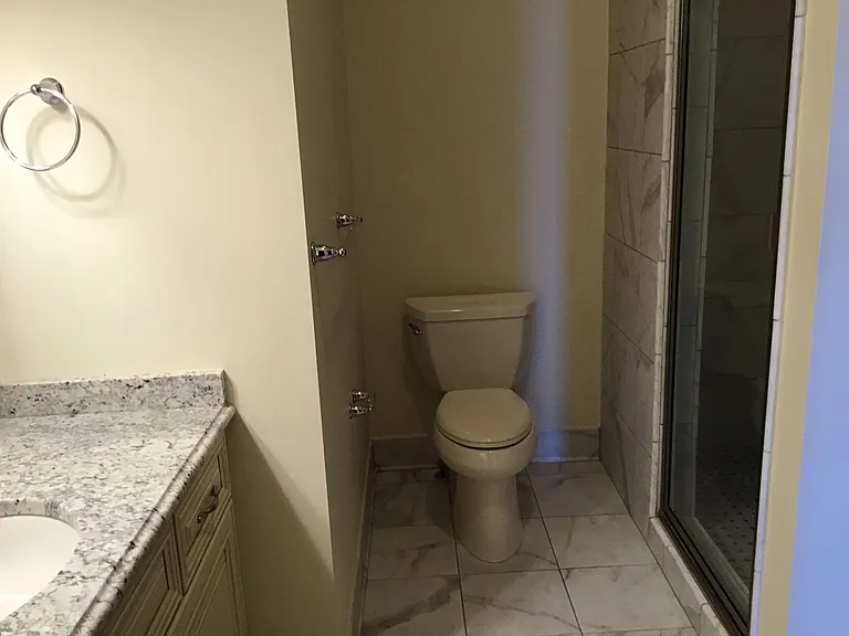 217 Broad St — Photo 6