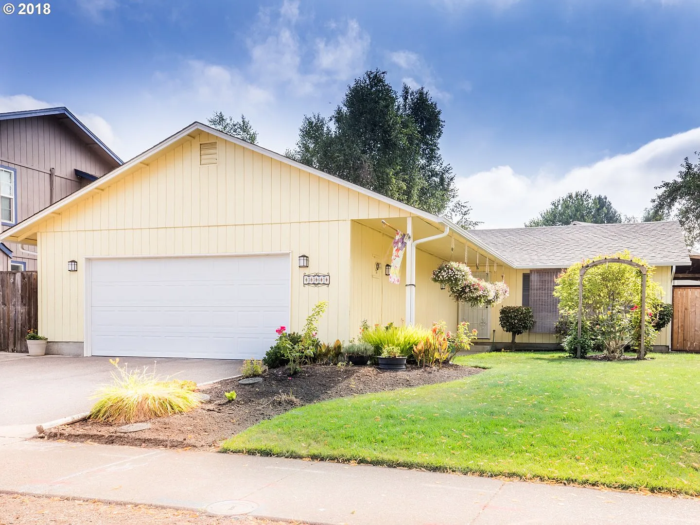 3361 Honeywood St photo 1