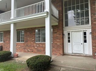 29304 Hoover Rd, Warren, MI 48093