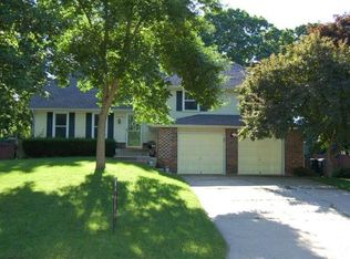 5519 Earnshaw St, Shawnee, KS 66216