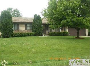 2394 Hialeah Dr, Flint, MI