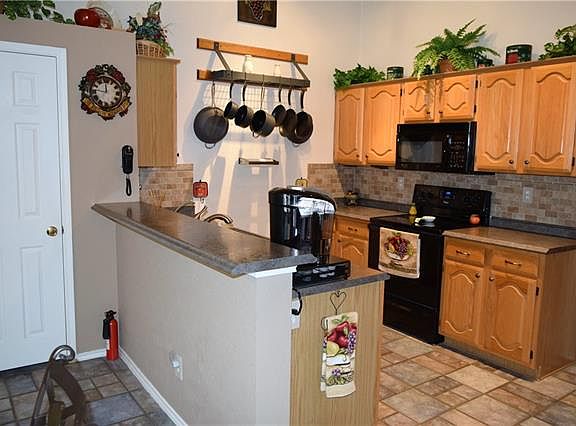 4th image of 517 Conger Dr