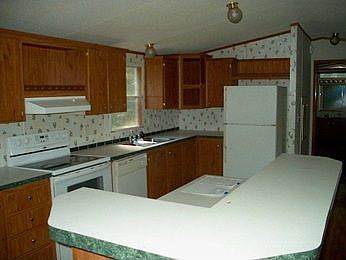4th image of 215 Heather Acres Dr