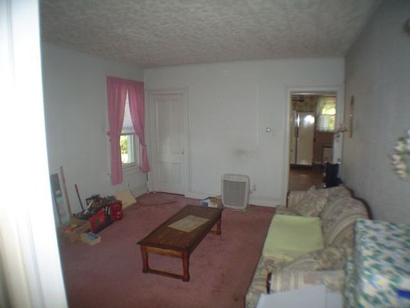 1st floor living room