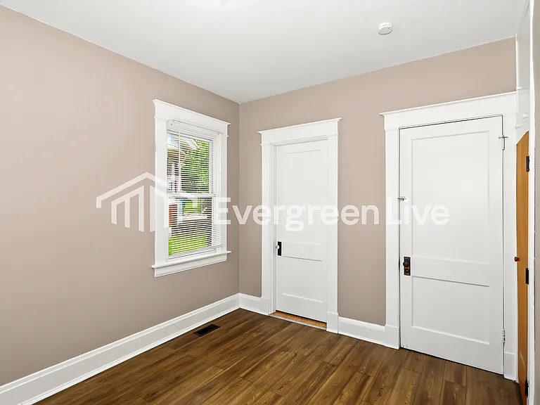 3980 Washington Ave — Photo 7
