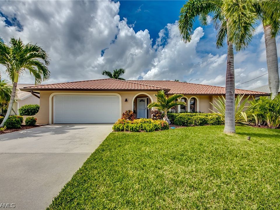 1st image of 2514 SE 23rd Pl