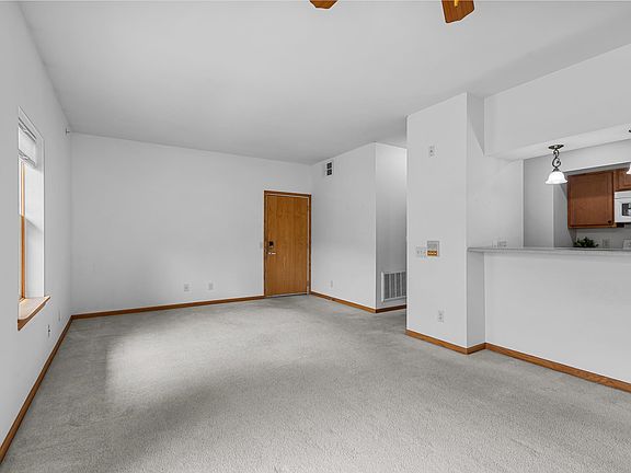 3rd image of 2824 Pleasant View Rd Unit 202