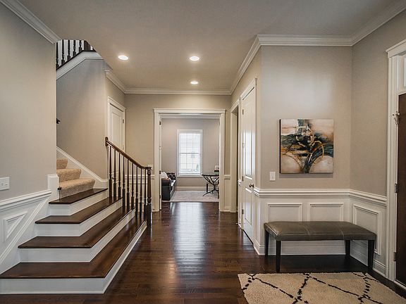 2nd image of 7803 Straits Ln