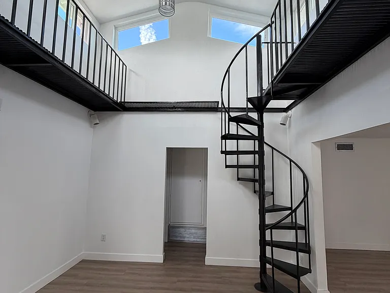 1315 Ameluxen Ave — Photo 14