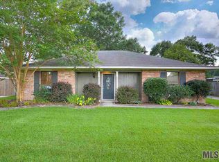 931 Maywood Dr, Denham Springs, LA 70726