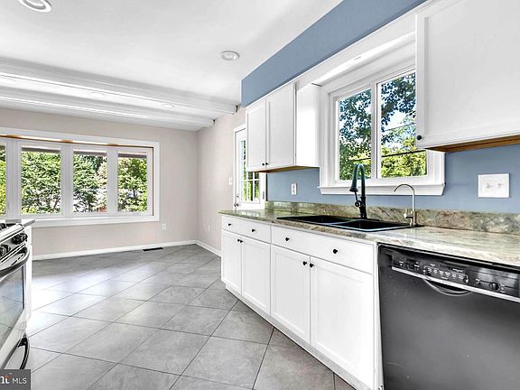 2nd image of 1430 Catlyn Pl