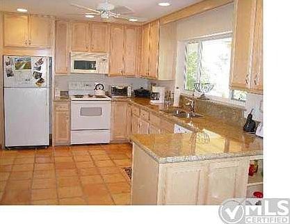 3rd image of 3225 Canal Dr