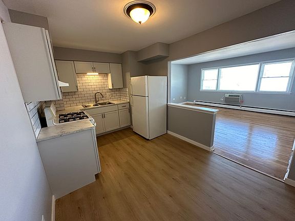 4th image of 4310 W North Ave APT 12