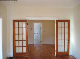 232 Willow St APT 1L, Woonsocket, RI 02895