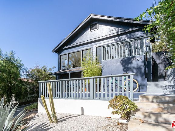 3rd image of 2265 Cove Ave