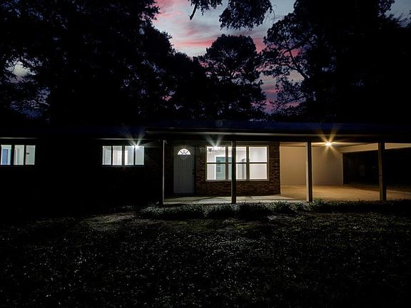 2nd image of 515 Manor Way