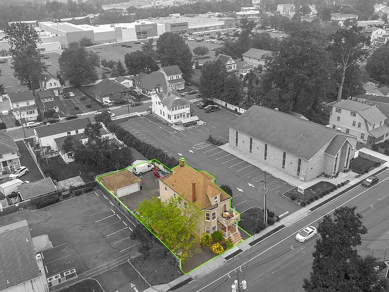 2768 Vauxhall Rd — Photo 16
