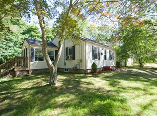 123 Vera St, Warwick, RI 02886