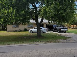 521 N Main St, Joshua, TX 76058