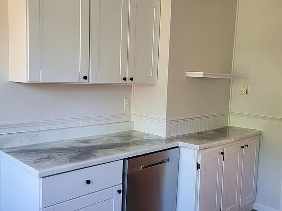 3rd image of 506 W 28th St APT A