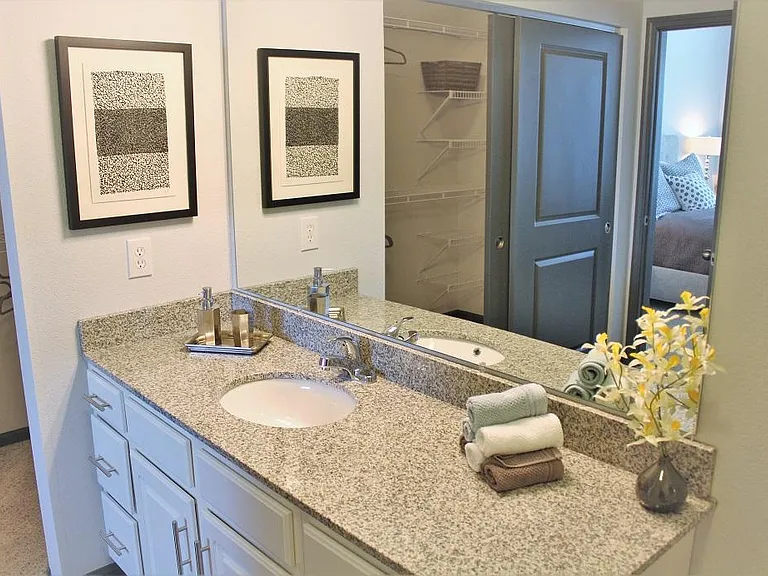 15001 Creekstone Way — Photo 17
