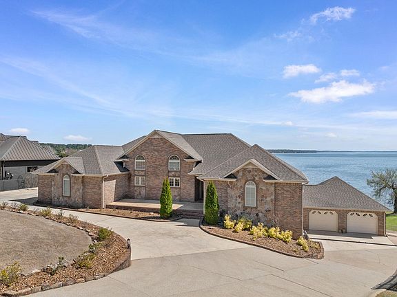 4th image of 1424 Sky Park Rd