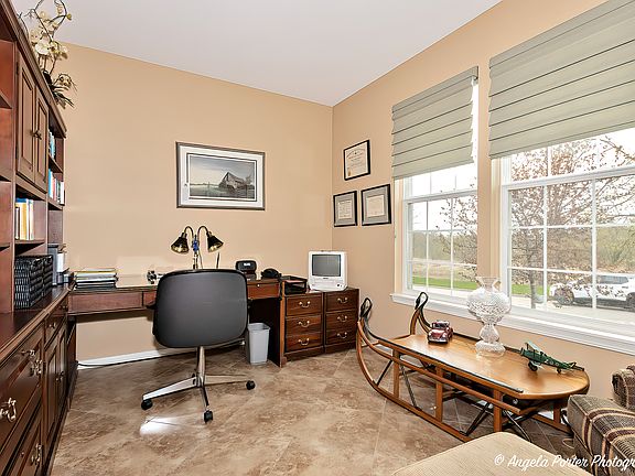 4th image of 2602 Wessex Dr