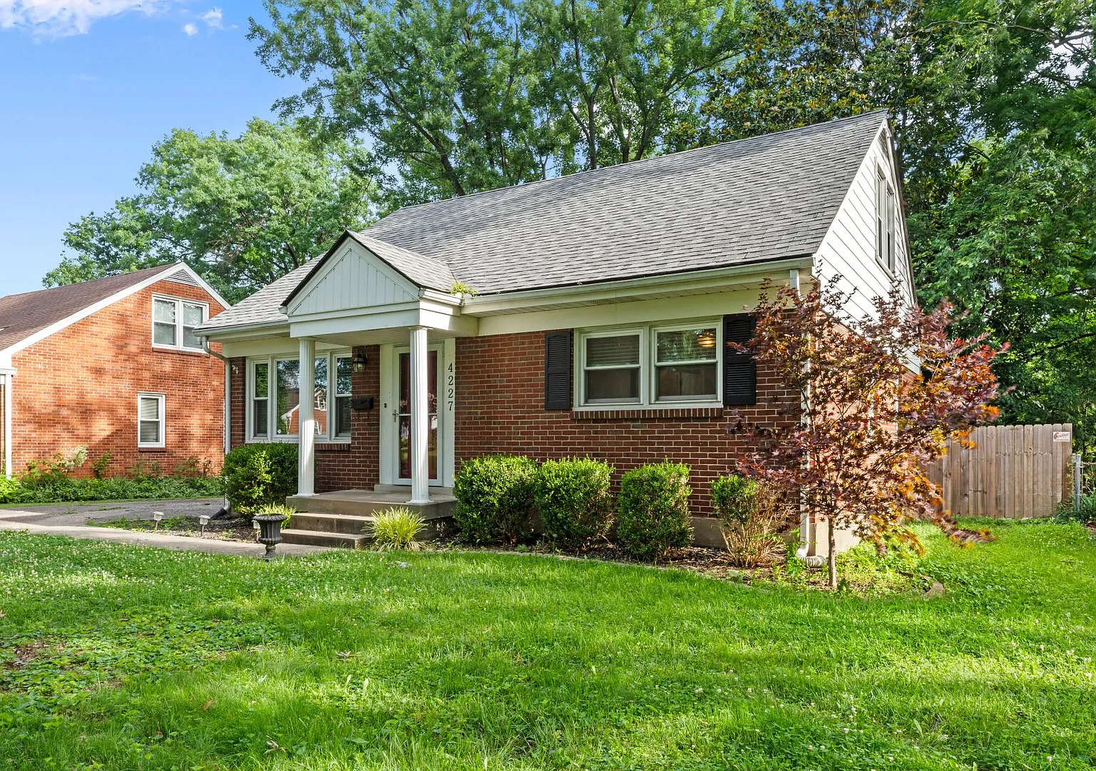 4 bedroom 2 bath house for rent in Brookhaven! — Photo 2