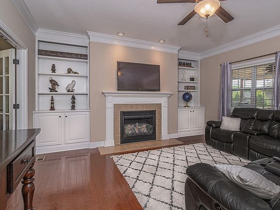 5th image of 8420 Mahogany Ln