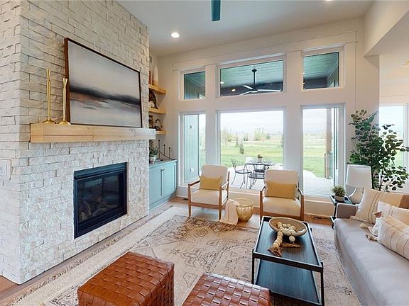 5th image of 4151 Lake Shore Dr