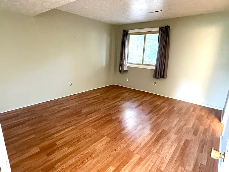 805 Donegal Dr — Photo 16