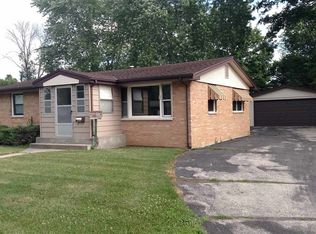 1001 Anna Ave, Machesney park, IL 61115