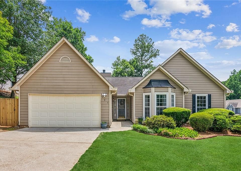 1st image of 585 Paris Dr